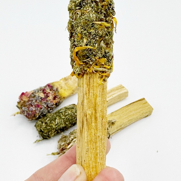Palo Santo smudge pops for cleansing and intention setting - Picture 3 of 13